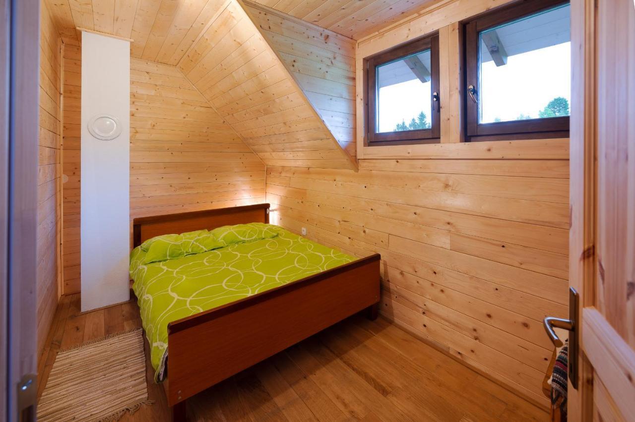 Chalets Zelena Vrata Fužine Eksteriør bilde