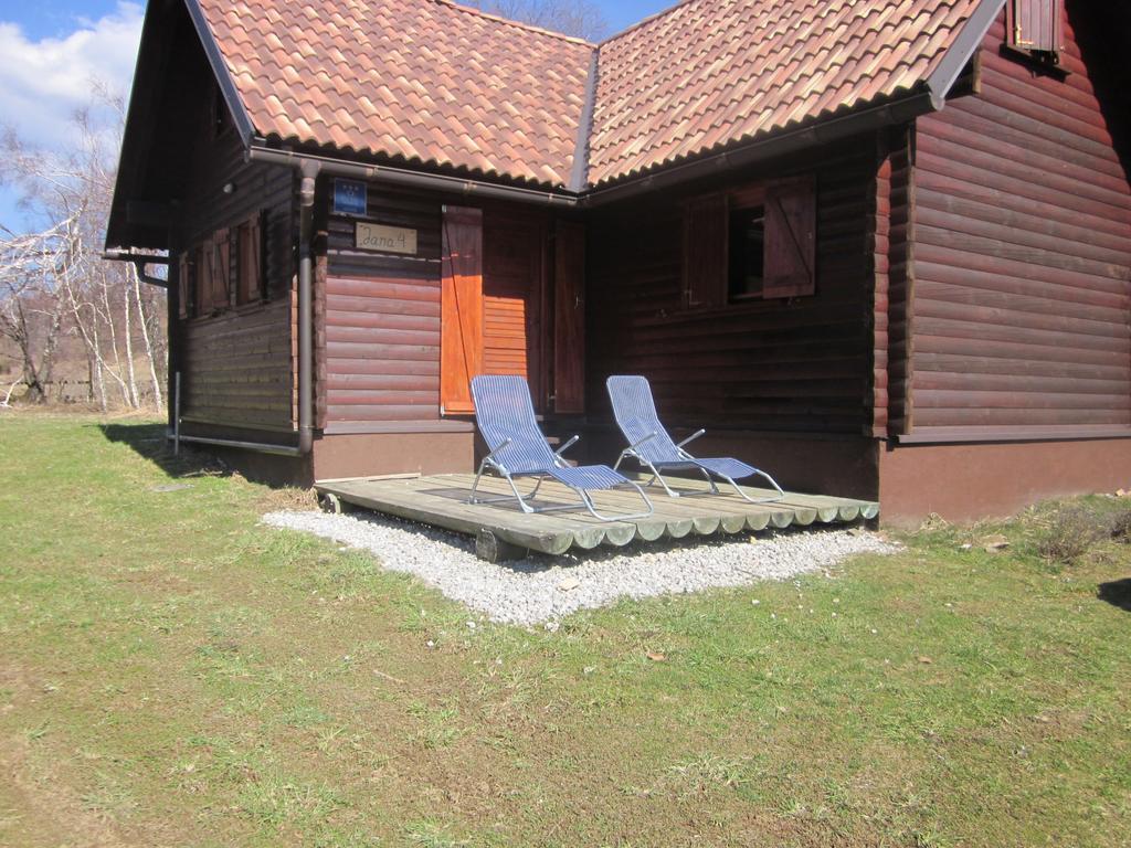 Chalets Zelena Vrata Fužine Eksteriør bilde