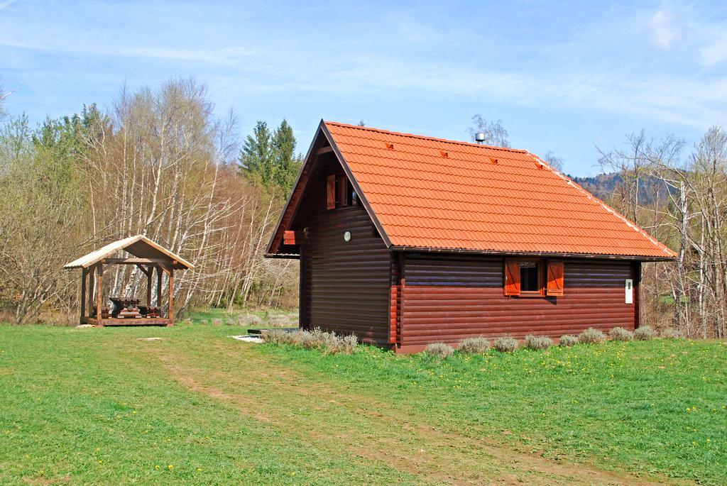 Chalets Zelena Vrata Fužine Eksteriør bilde