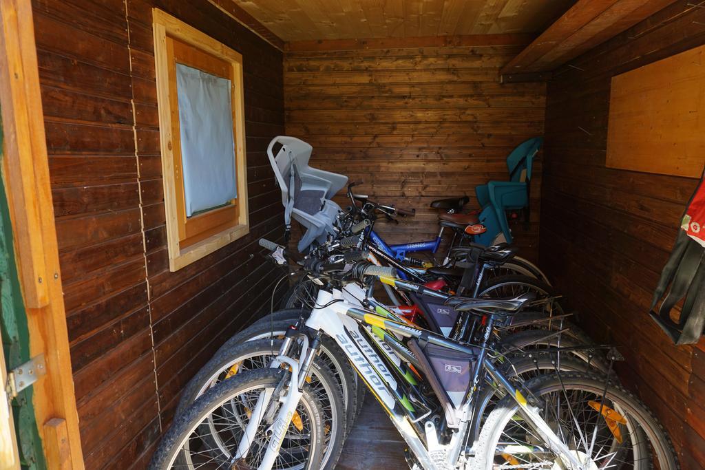 Chalets Zelena Vrata Fužine Eksteriør bilde